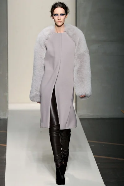 Look 14